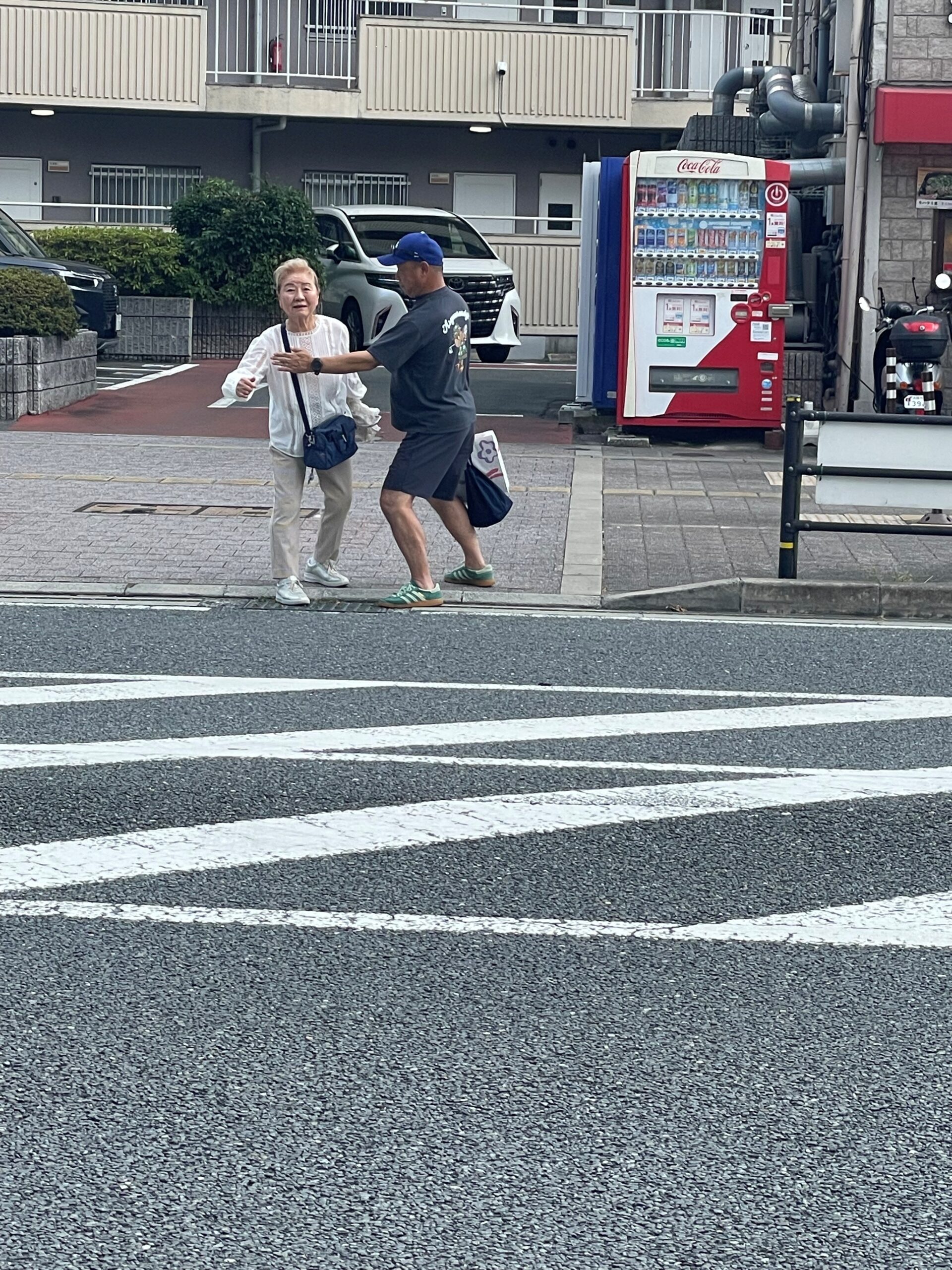 止める手、守る命